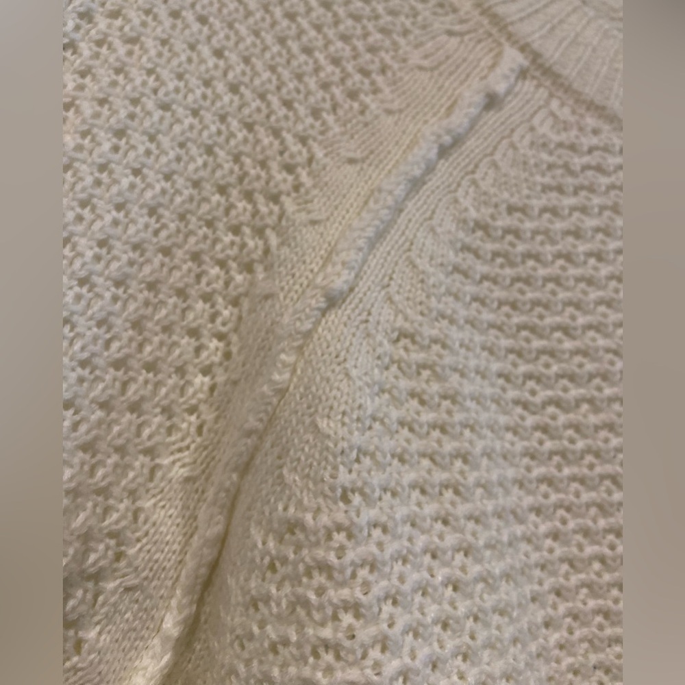 Gap~NWOT~Neutral~Cream~Open Stitch Crochet~Long Sleeve~Pullover Sweater~Size M - Picture 9 of 15